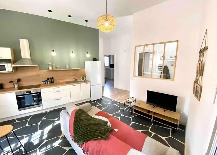 Beziers - Appartement 3 Chambres Parking Privee -Wifi -Clim