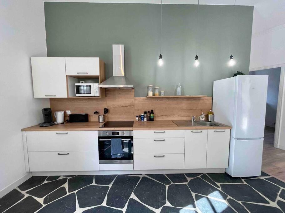 Apartment - 3 Parking Privee -wifi -clim
